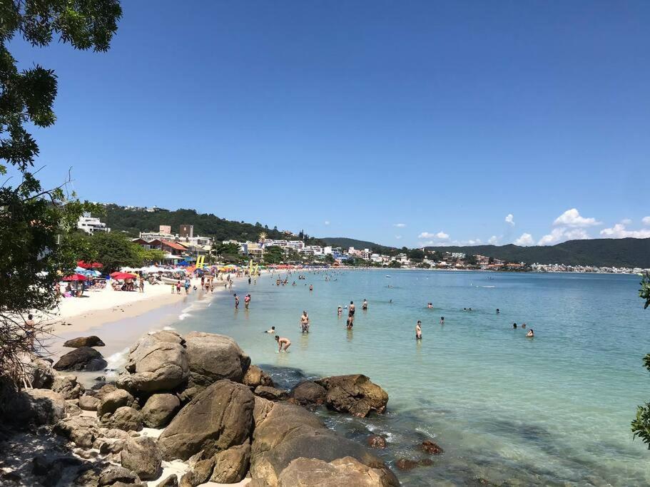 Apto Em Condominio No Centro De Bombinhas, Proximo Da Praia エクステリア 写真