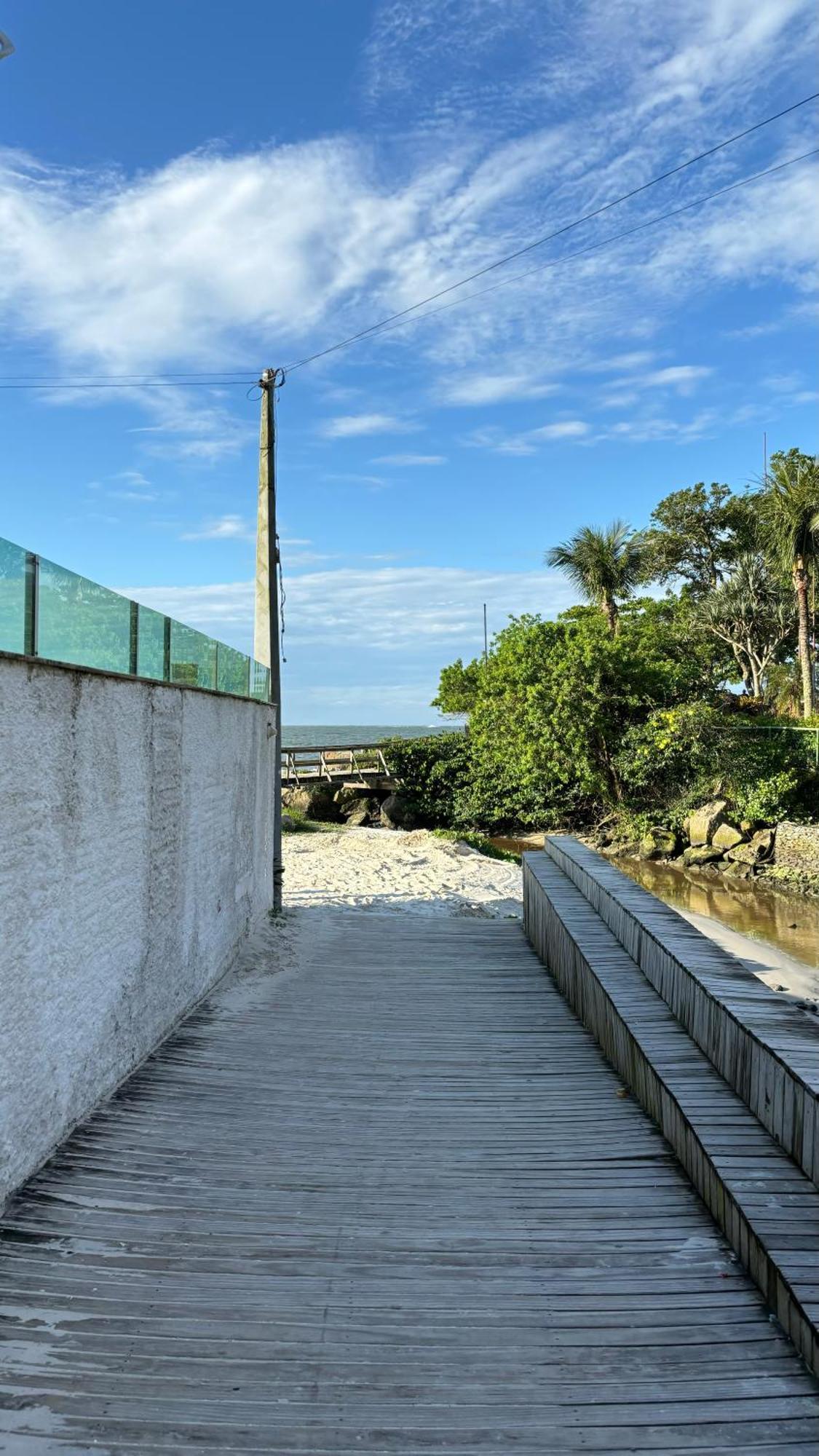 Apto Em Condominio No Centro De Bombinhas, Proximo Da Praia エクステリア 写真